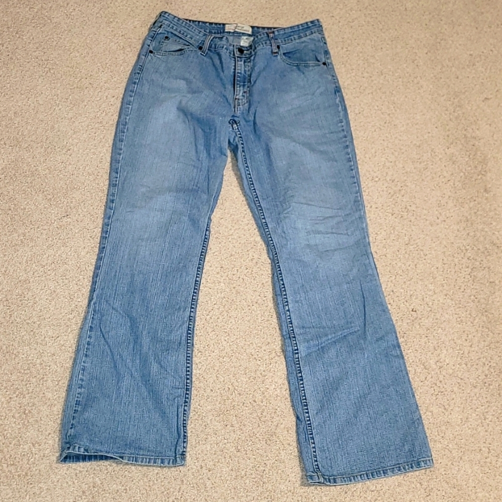 Levi Long 👢Cut Low Rise